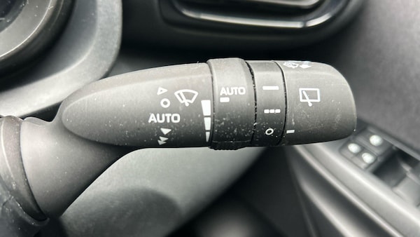 Used Toyota Yaris 2022 for sale - 76269984: Photo 37