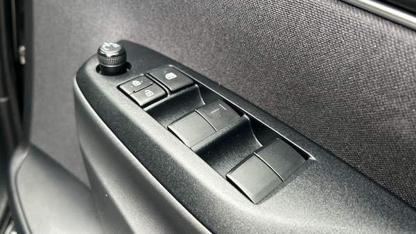 Used Toyota Yaris 2022 for sale - 76269984: Photo 38