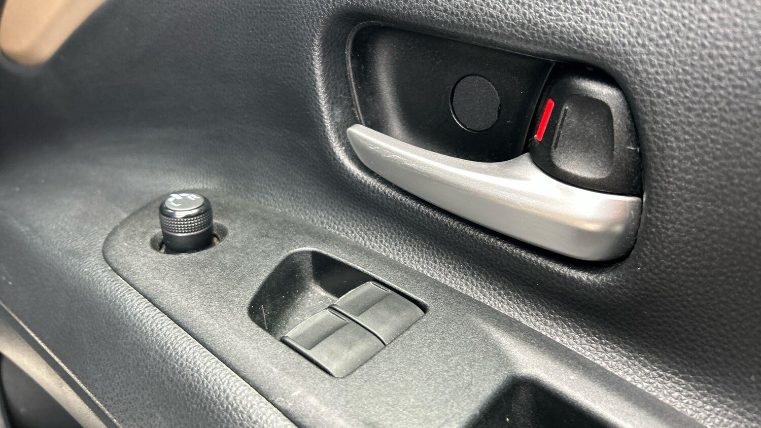 Used Toyota Aygo X 2023 for sale - 77587373: Photo 37