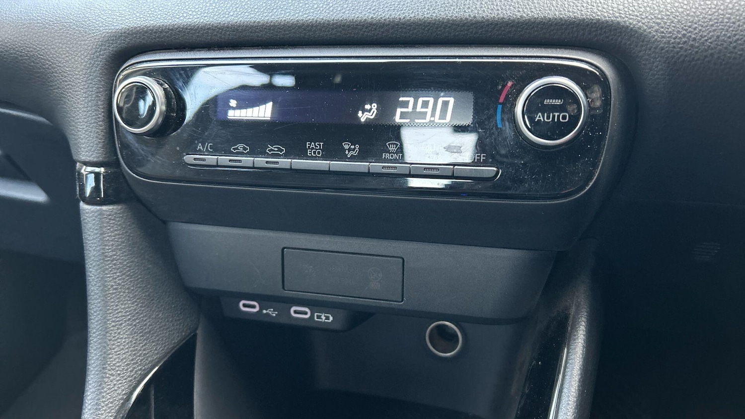 Used Toyota Yaris 2024 for sale - 77203752: Photo 30