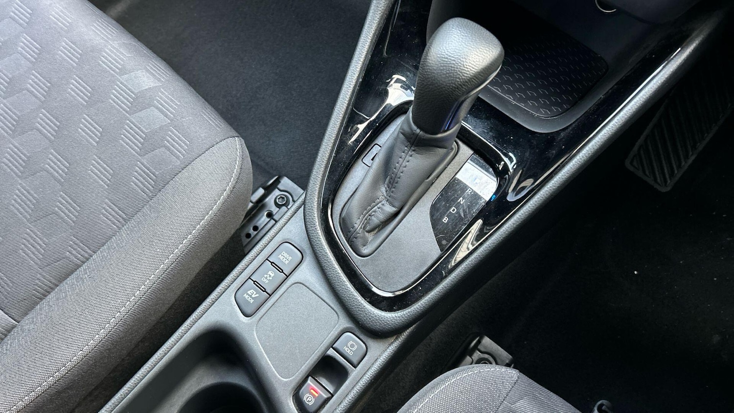 Used Toyota Yaris 2024 for sale - 77203752: Photo 31