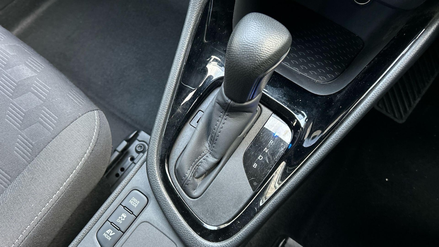 Used Toyota Yaris 2024 for sale - 77203752: Photo 32