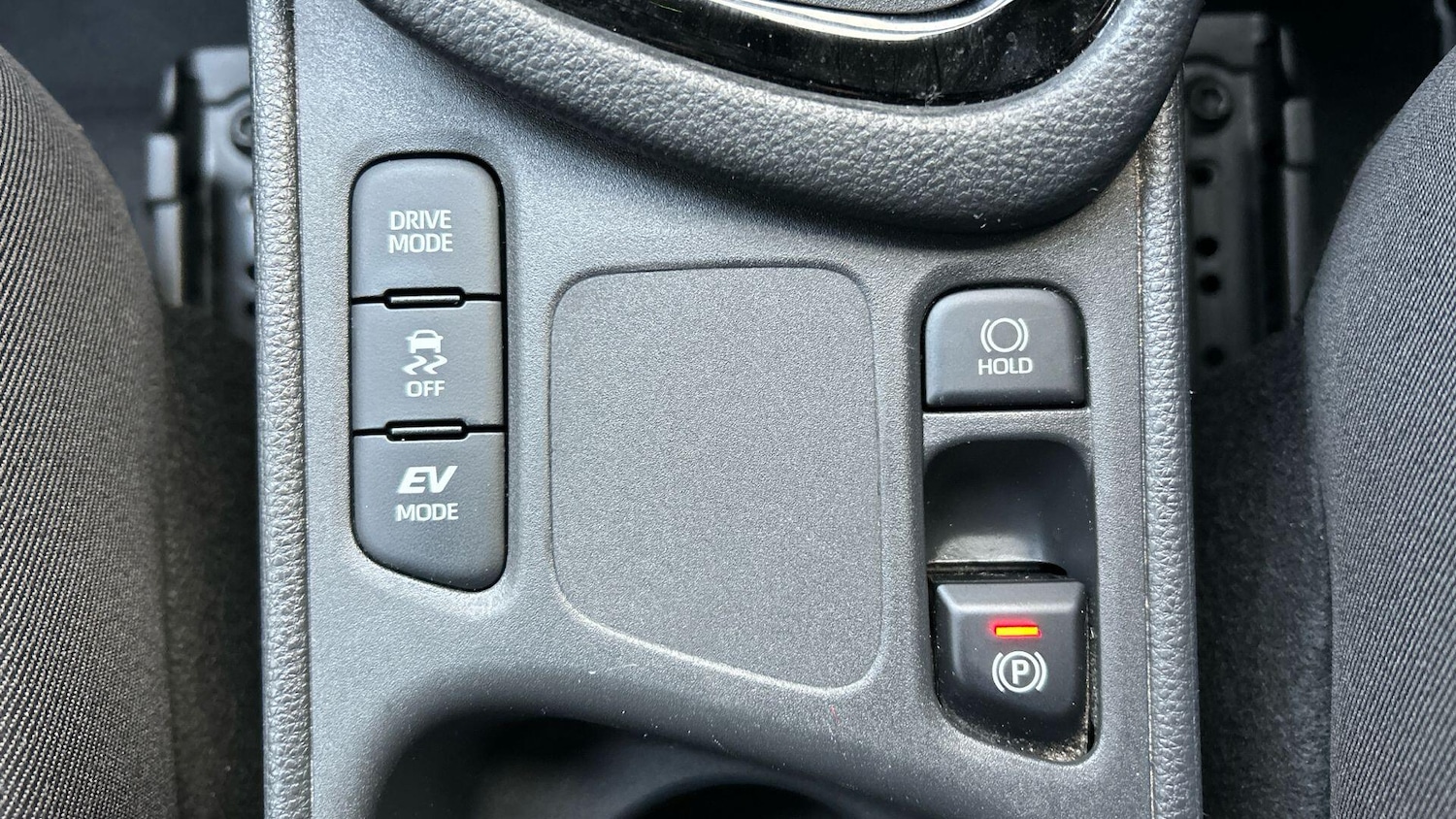 Used Toyota Yaris 2024 for sale - 77203752: Photo 33