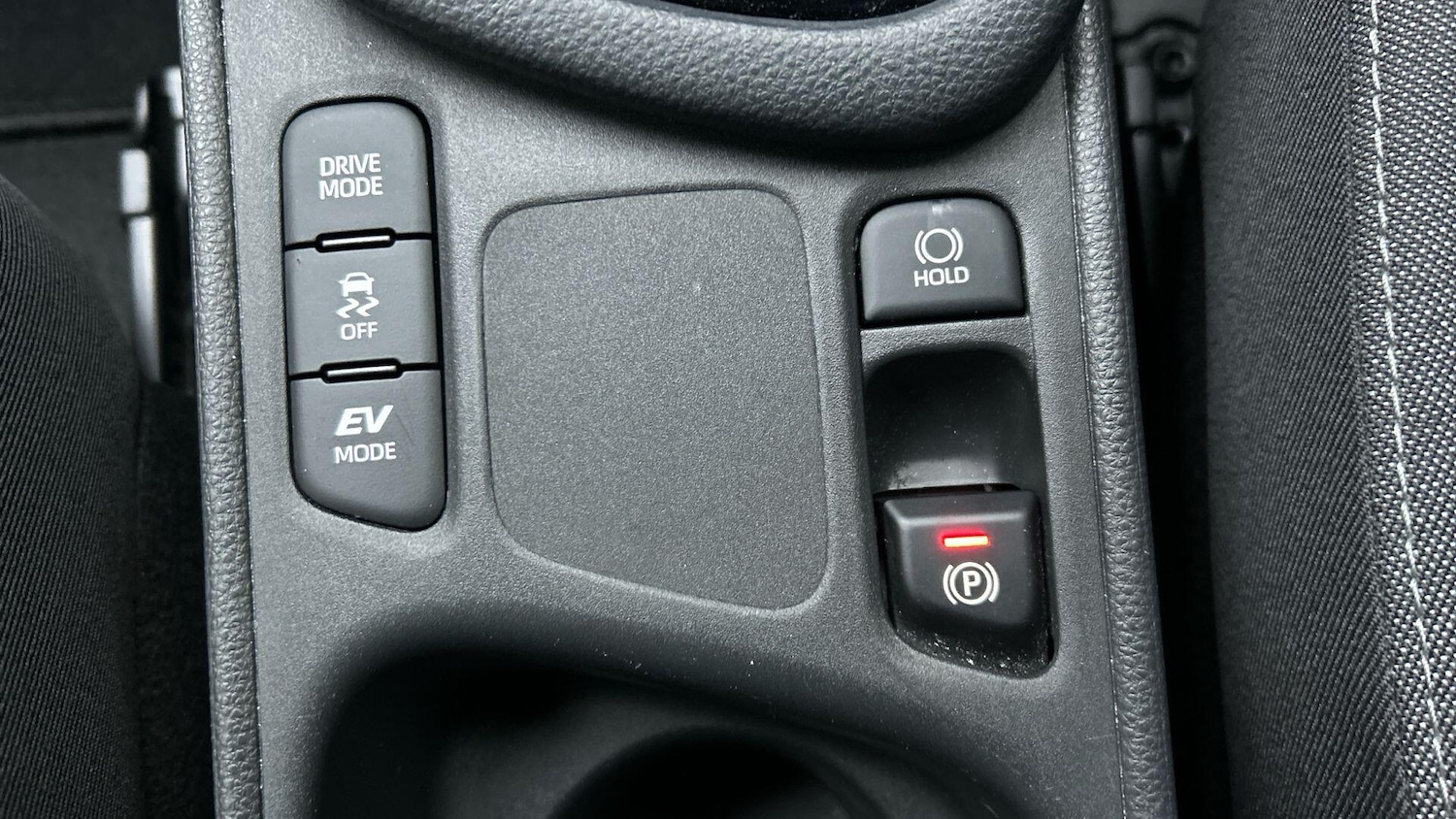 Used Toyota Yaris 2024 for sale - 77278508: Photo 29