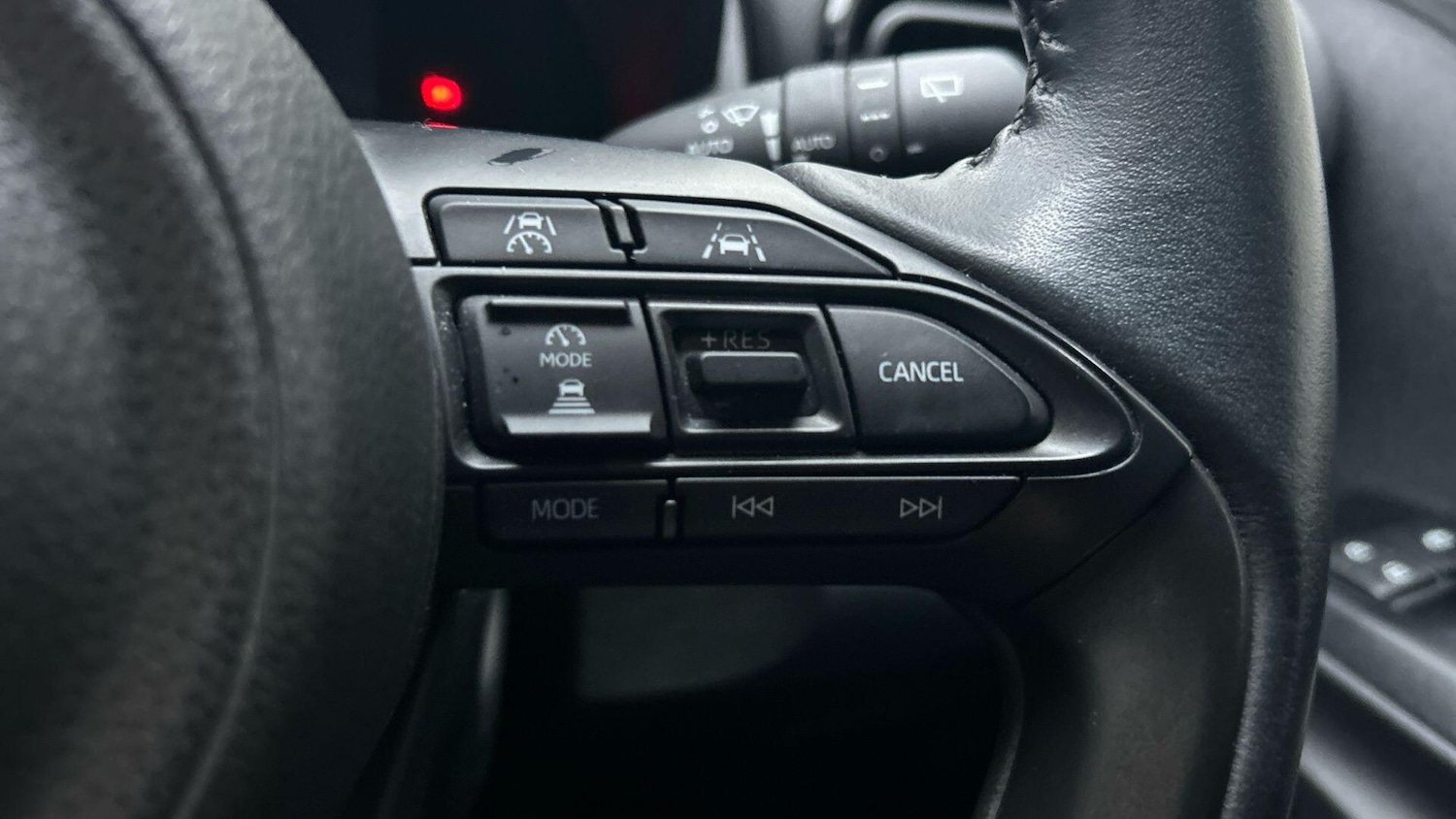 Used Toyota Yaris 2024 for sale - 77278508: Photo 31