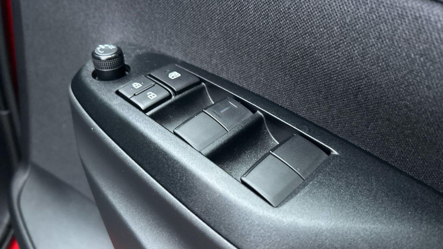 Used Toyota Yaris 2024 for sale - 77278508: Photo 33