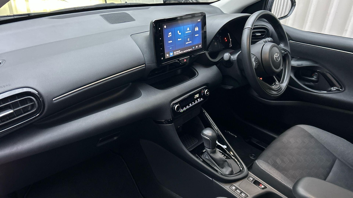 Used Toyota Yaris 2024 for sale - 77278508: Photo 35