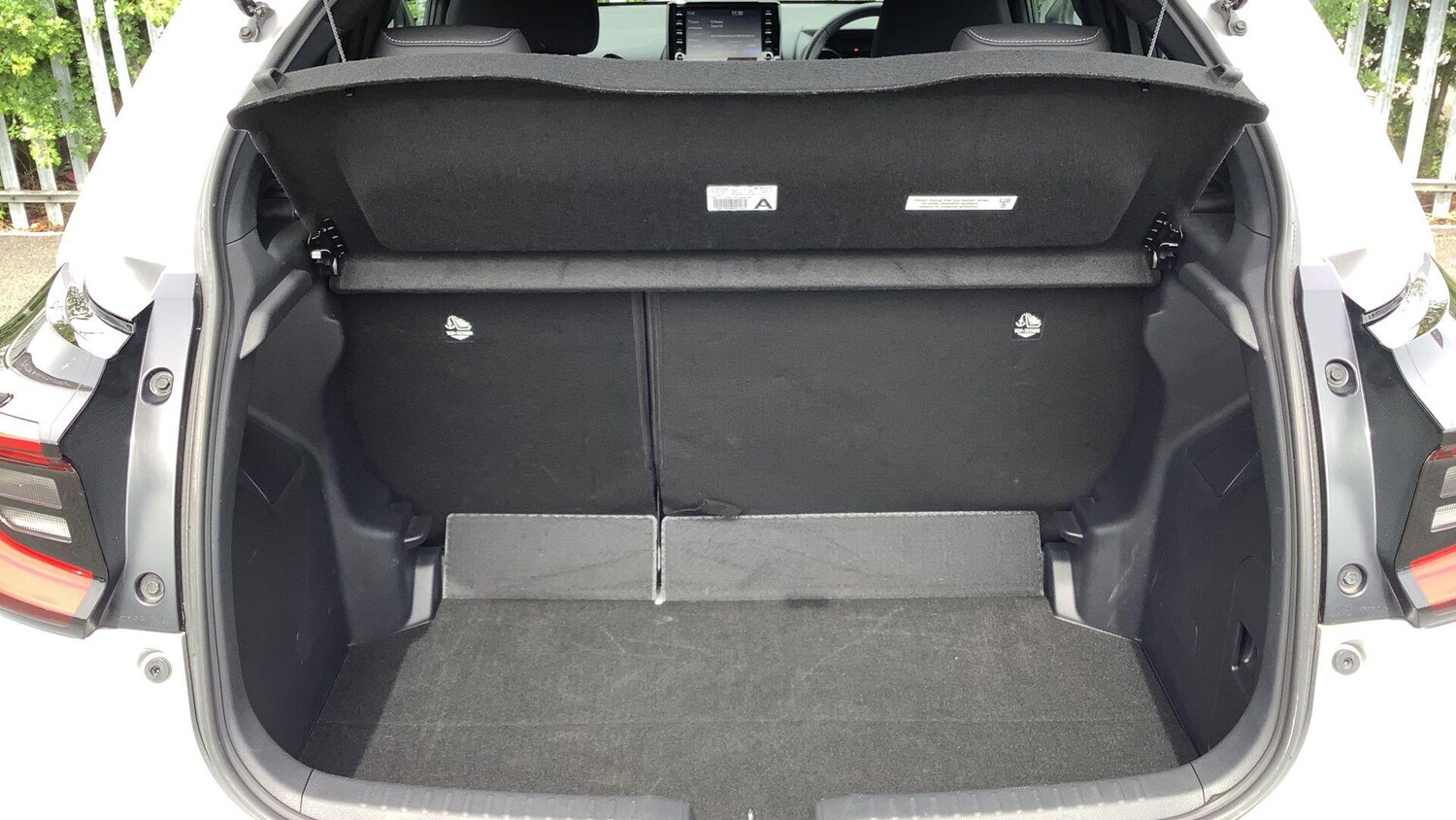 Used Toyota Yaris for sale - 77908599: Photo 17