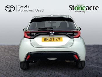 Used Toyota Yaris 2021 for sale - 77908599: Photo