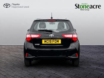 Used Toyota Yaris 2019 for sale - 79808643: Photo