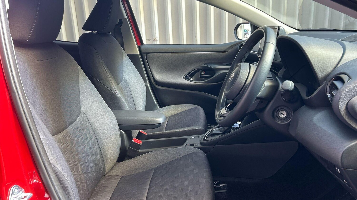 Used Toyota Yaris 2024 for sale - 78019263: Photo 15