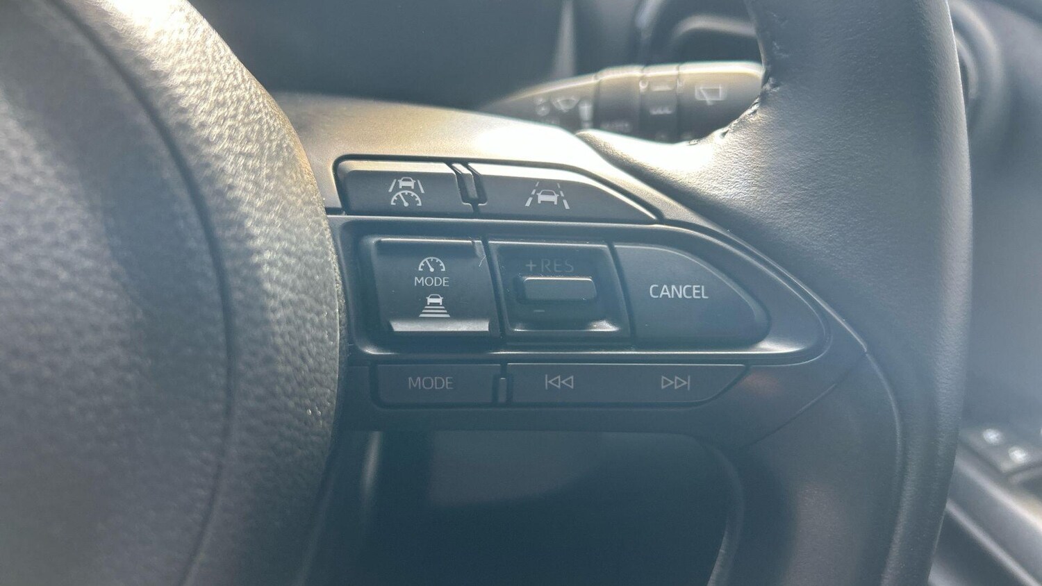 Used Toyota Yaris 2024 for sale - 78019263: Photo 37