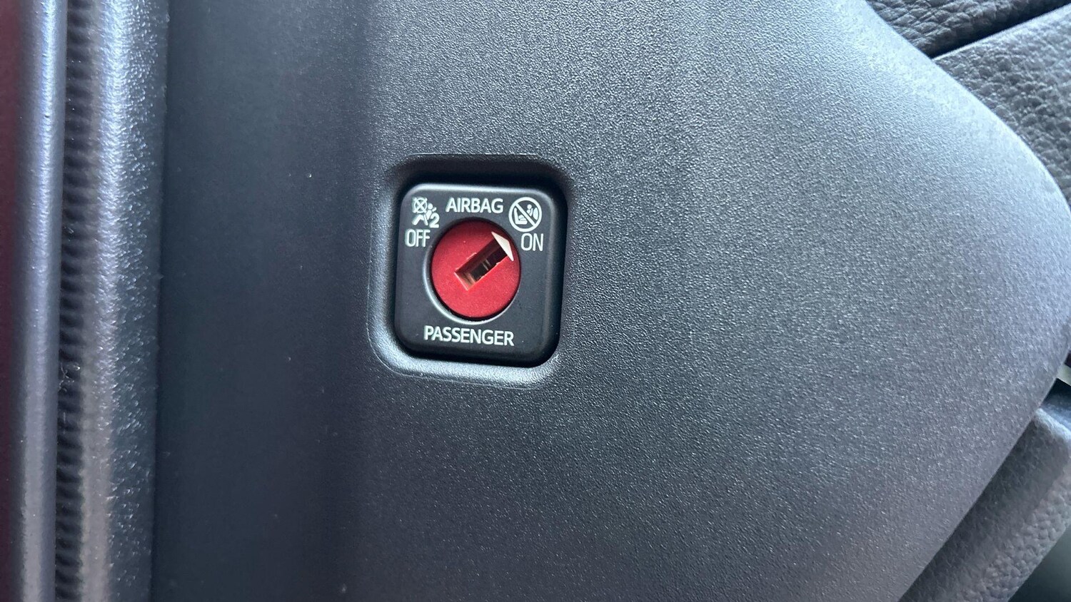 Used Toyota Yaris 2024 for sale - 78019263: Photo 41