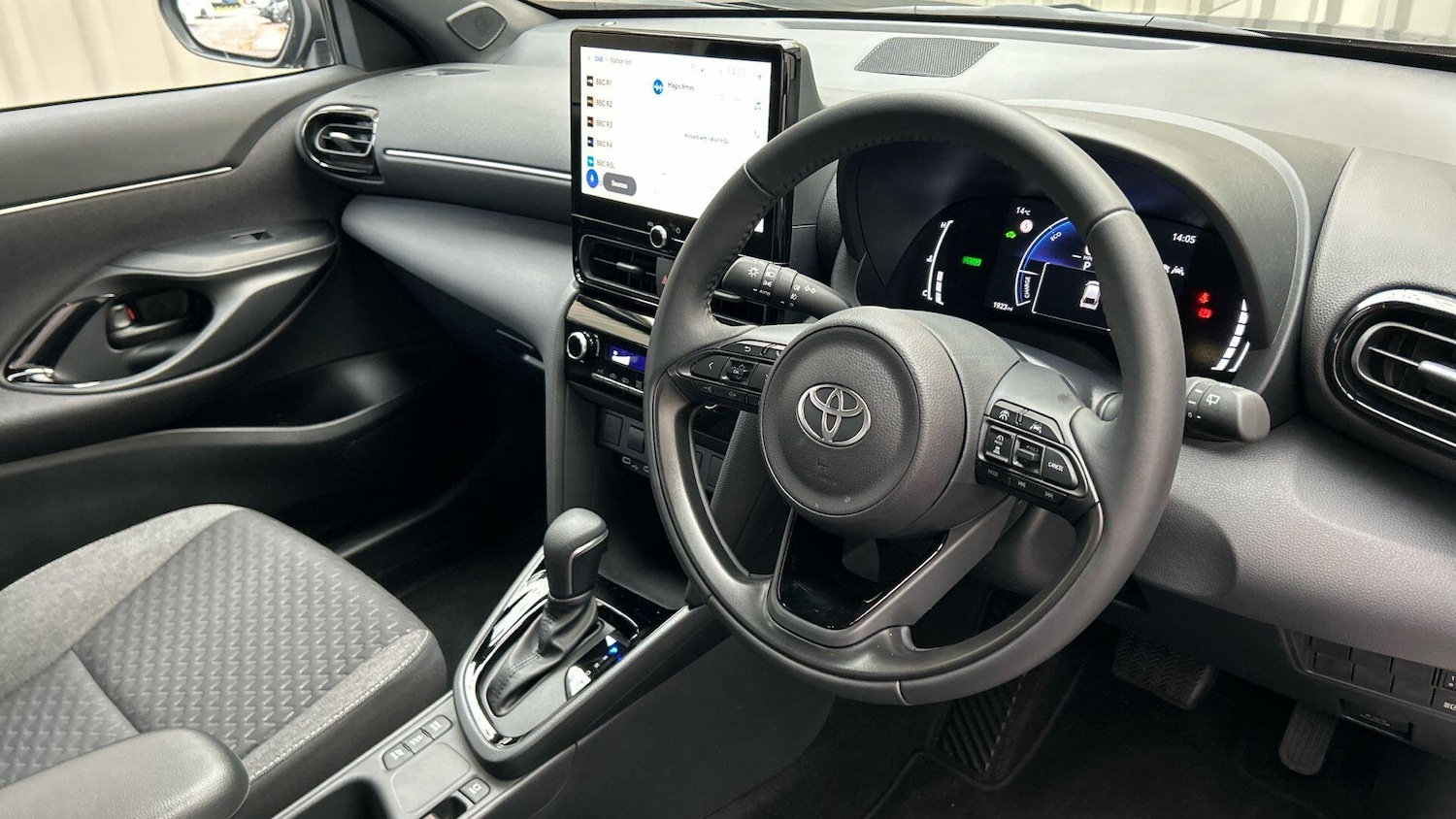 Used Toyota Yaris Cross 2025 for sale - 76561565: Photo 12