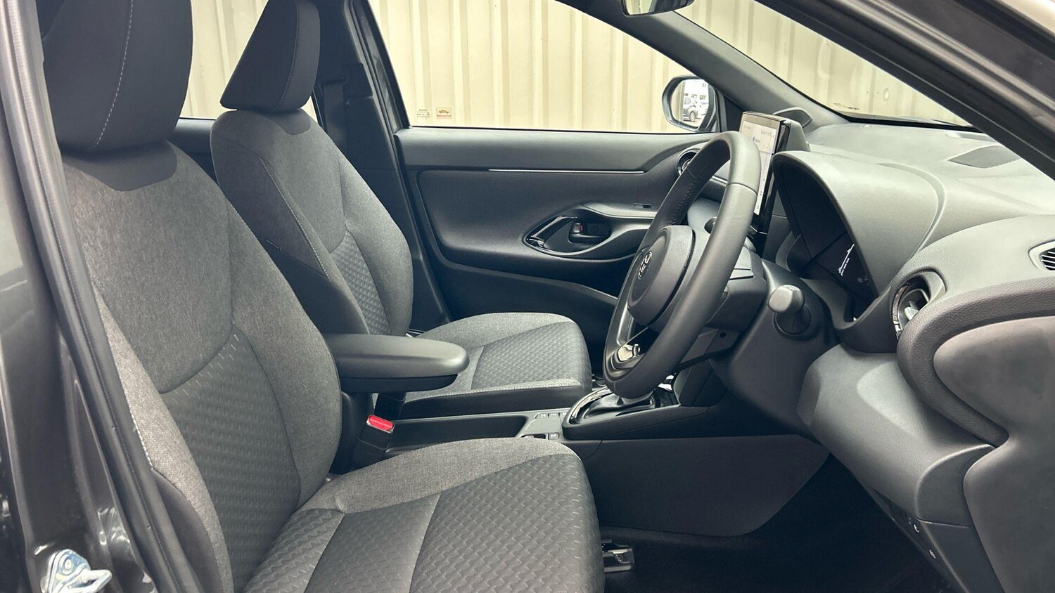 Used Toyota Yaris Cross 2025 for sale - 76561565: Photo 17