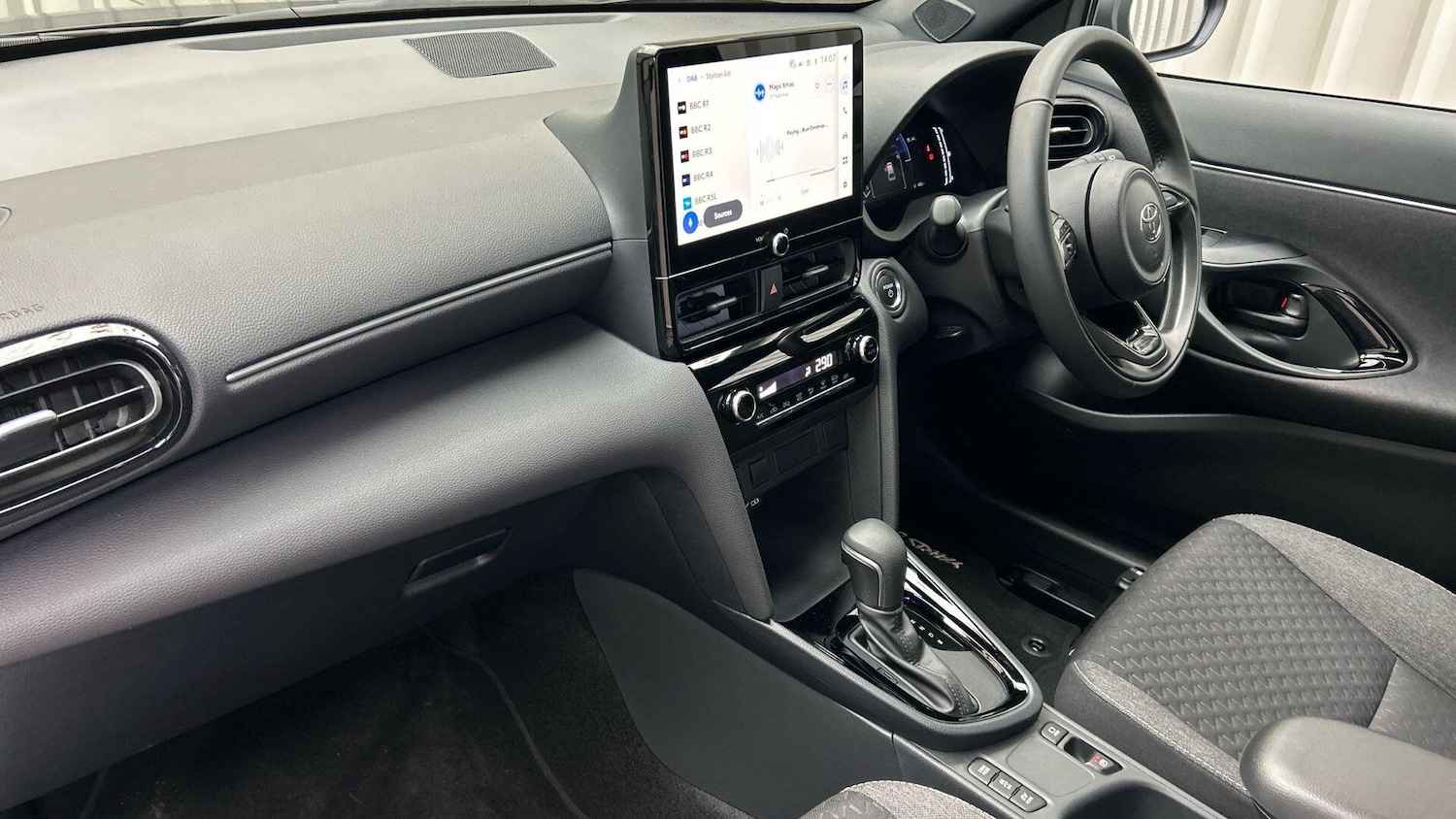 Used Toyota Yaris Cross 2025 for sale - 76561565: Photo 41