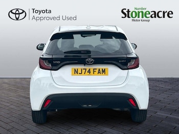 Used Toyota Yaris 2024 for sale - 79132273: Photo