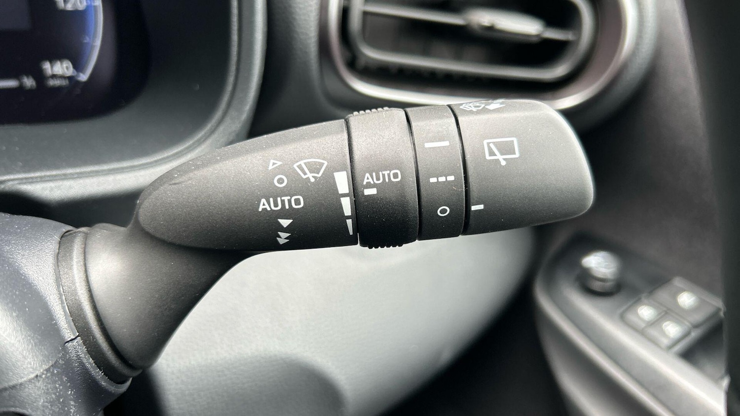 Used Toyota Yaris 2025 for sale - 76485922: Photo 37