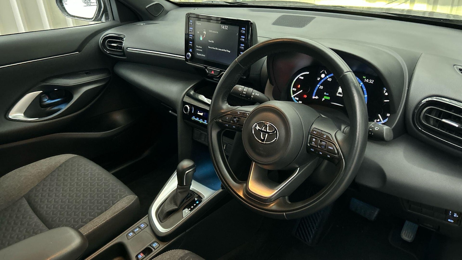 Used Toyota Yaris Cross 2022 for sale - 77130826: Photo 10
