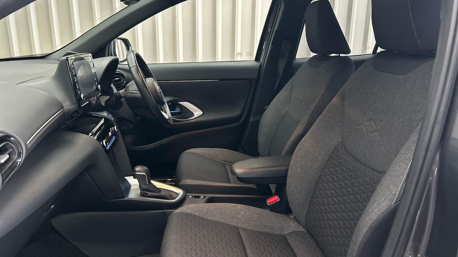 Used Toyota Yaris Cross 2022 for sale - 77130826: Photo 14