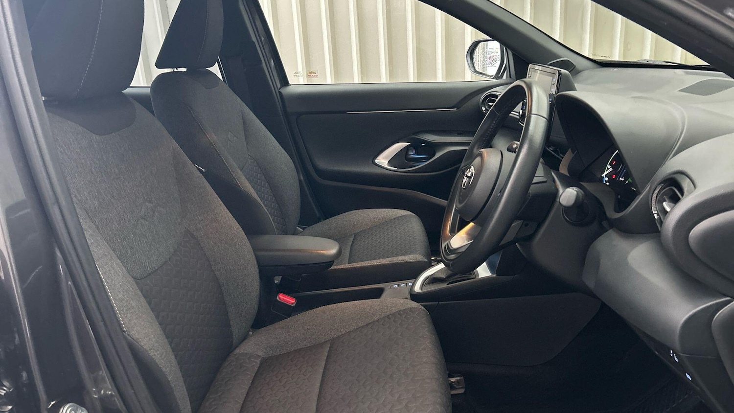 Used Toyota Yaris Cross 2022 for sale - 77130826: Photo 15