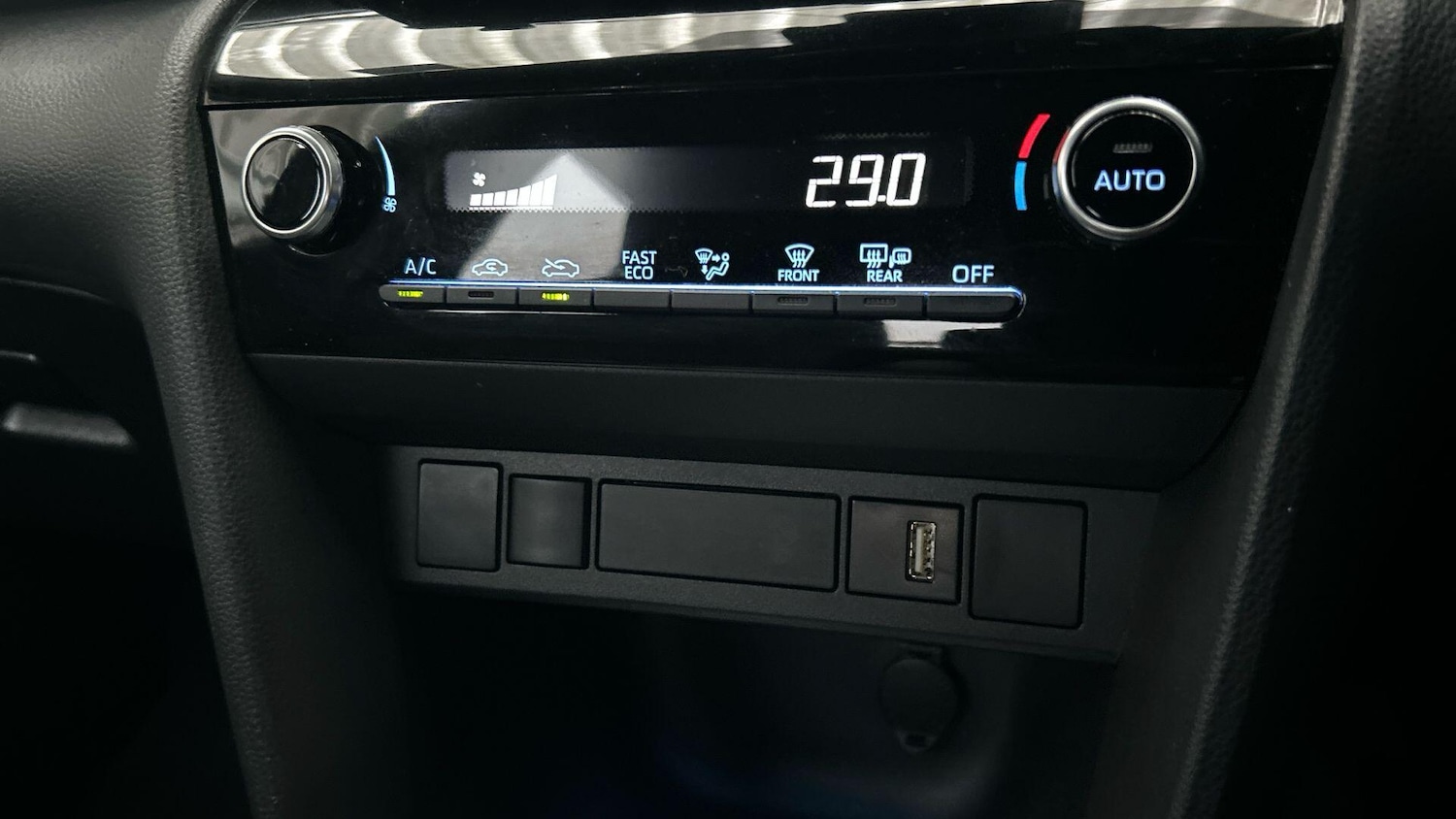 Used Toyota Yaris Cross 2022 for sale - 77130826: Photo 28