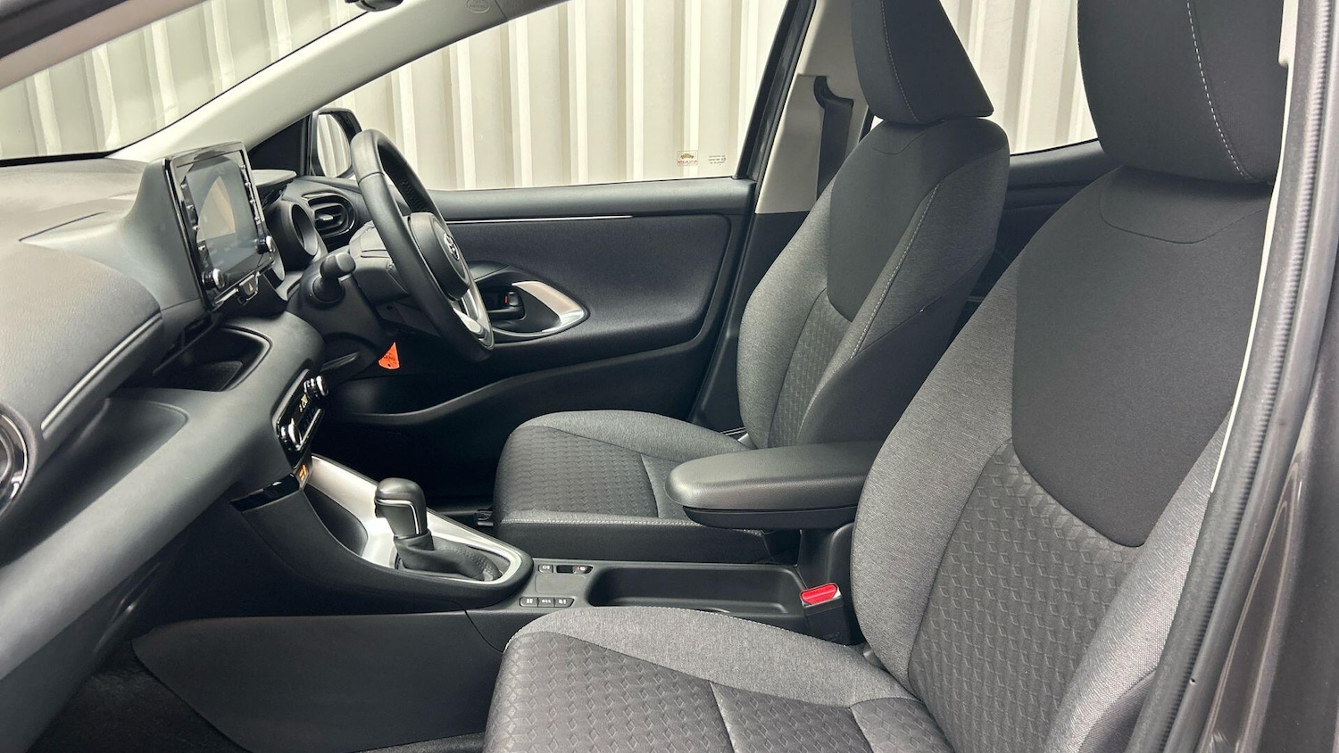 Used Toyota Yaris 2024 for sale - 76551112: Photo 14