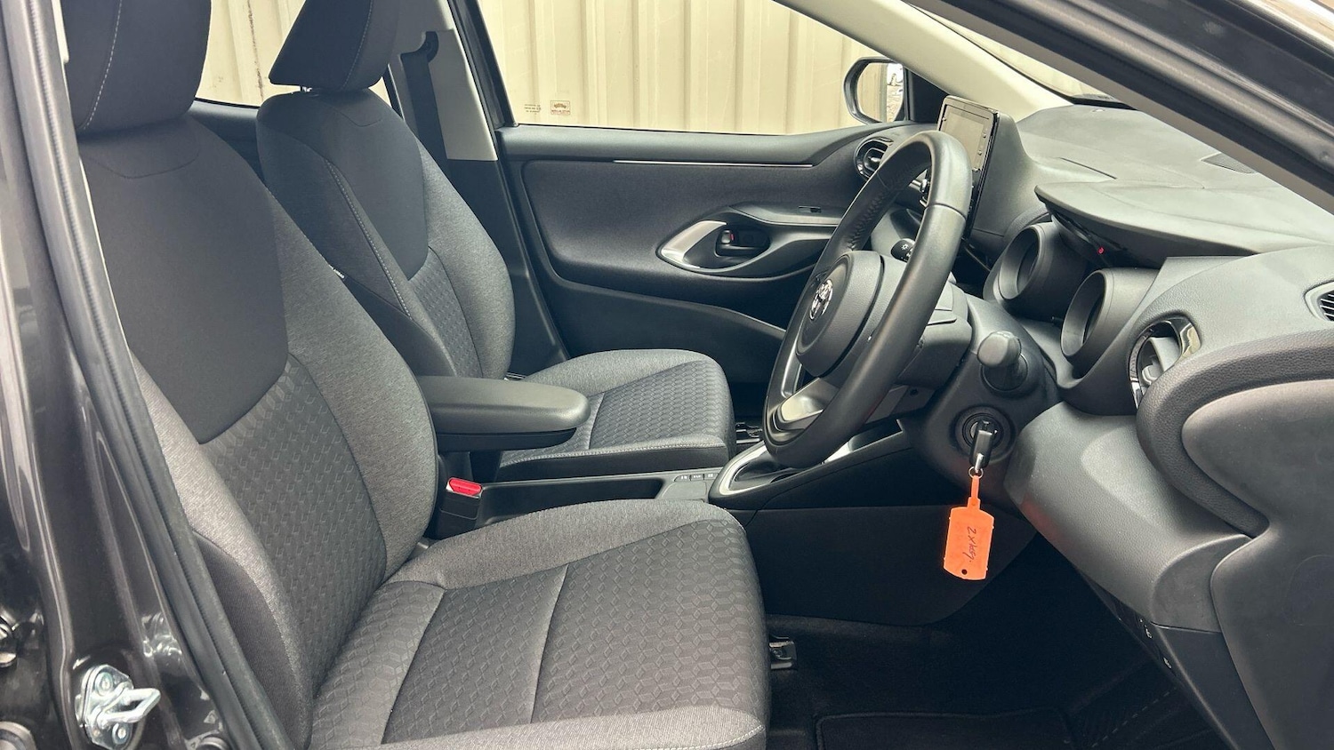 Used Toyota Yaris 2024 for sale - 76551112: Photo 15