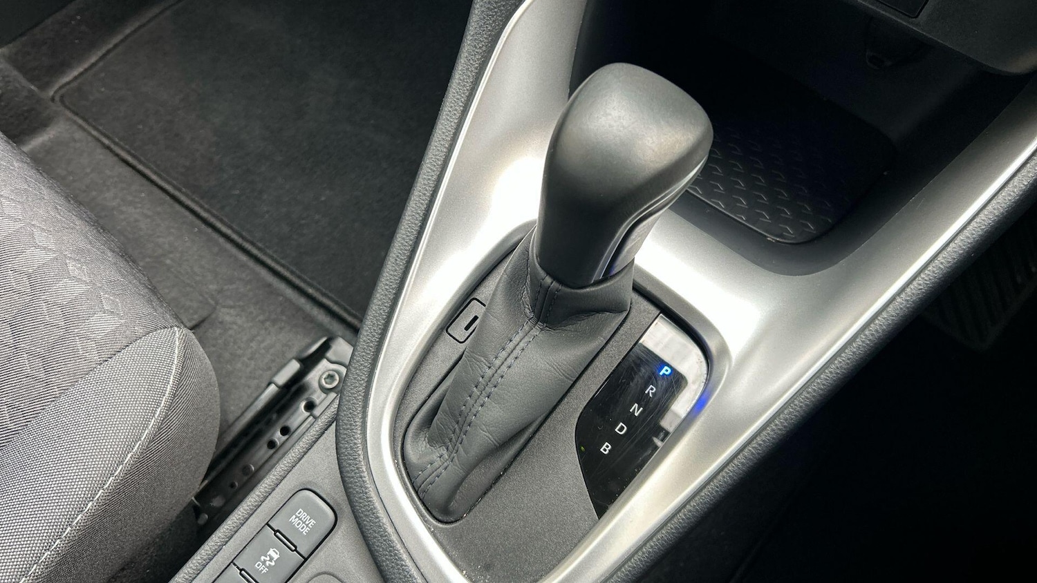 Used Toyota Yaris 2024 for sale - 76551112: Photo 31