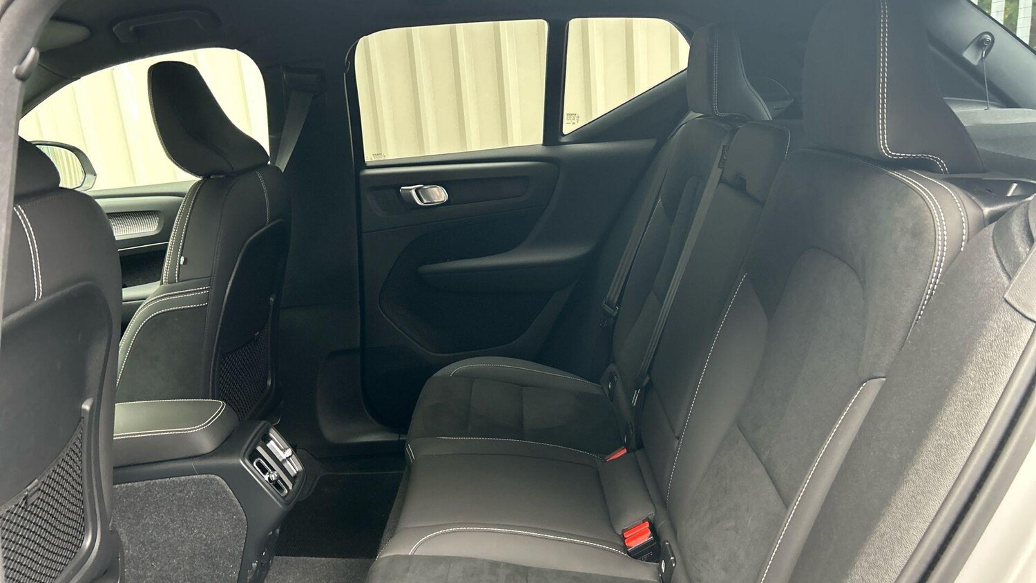 Used Volvo XC40 2023 for sale - 76270377: Photo 17