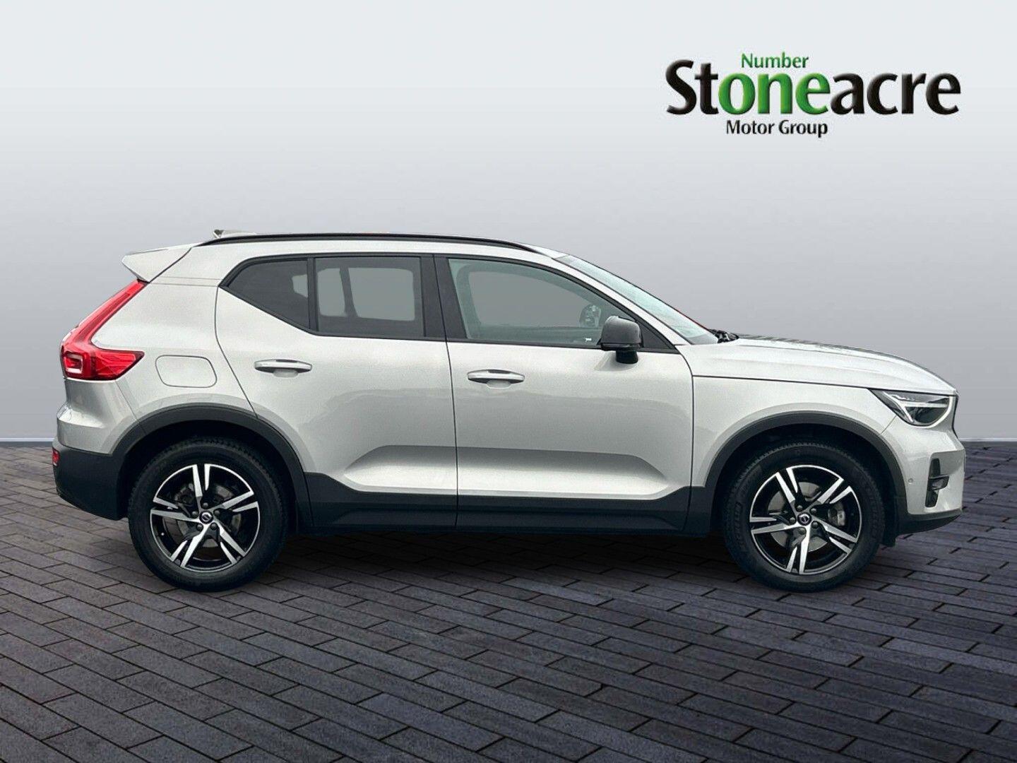 Used Volvo XC40 2023 for sale - 76270377: Photo 2