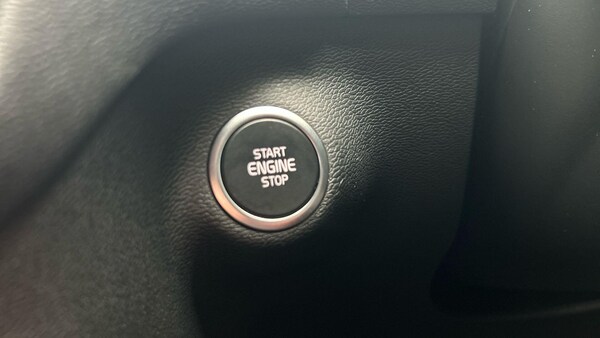 Used Volvo XC40 2023 for sale - 76270377: Photo 37