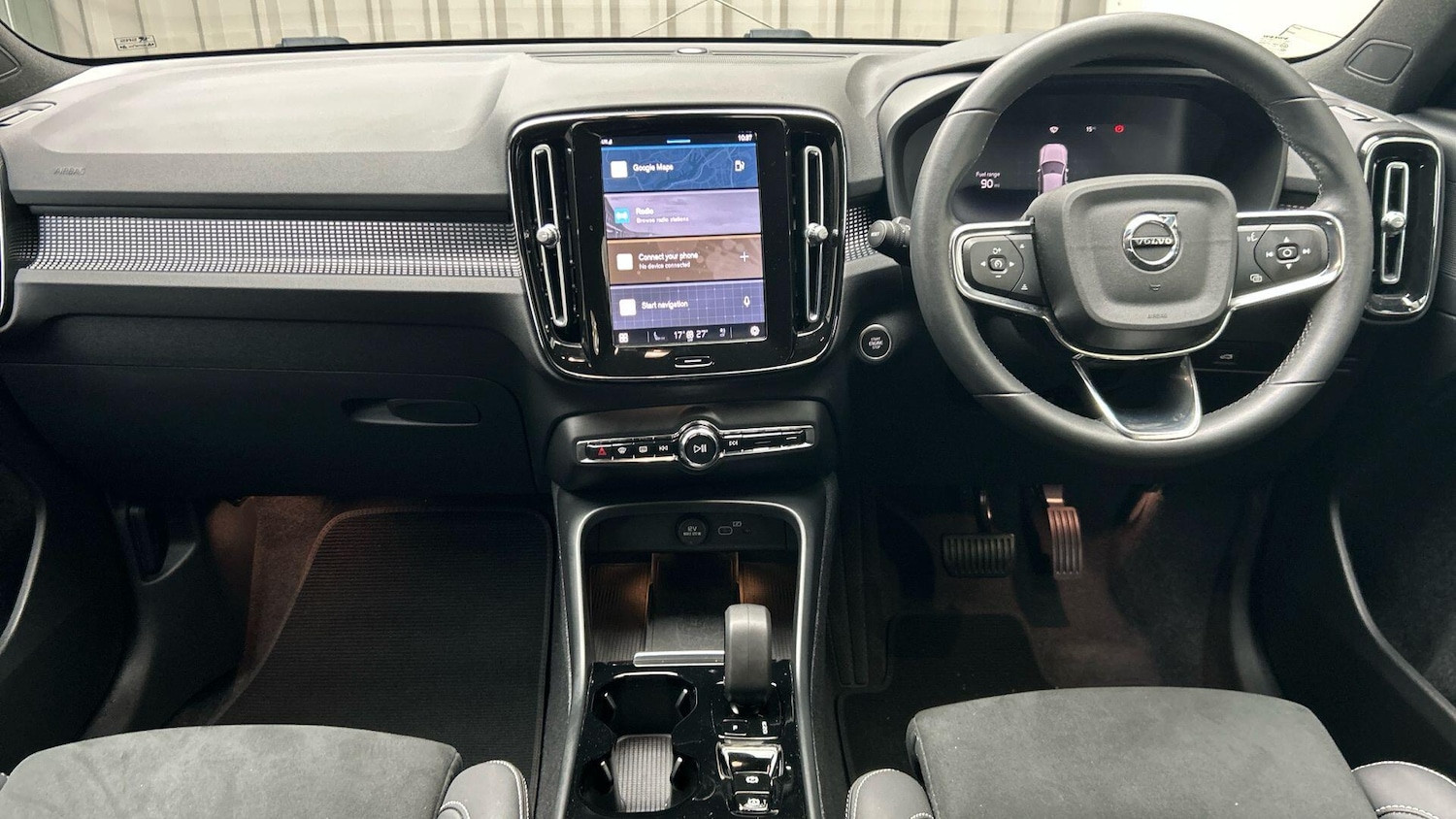 Used Volvo XC40 2023 for sale - 76270377: Photo 9