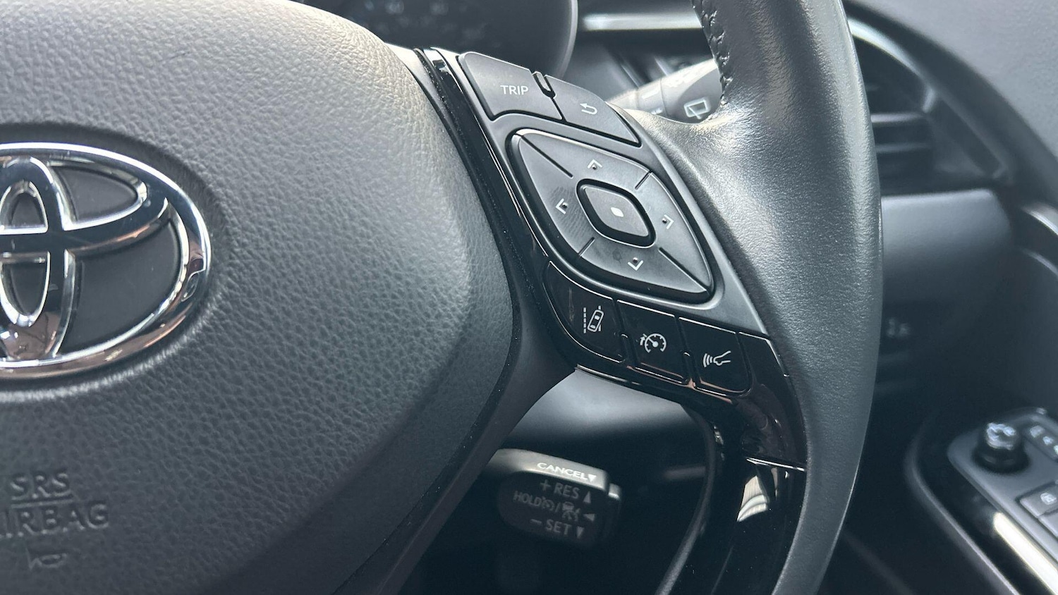 Used Toyota C-HR 2022 for sale - 77190641: Photo 40