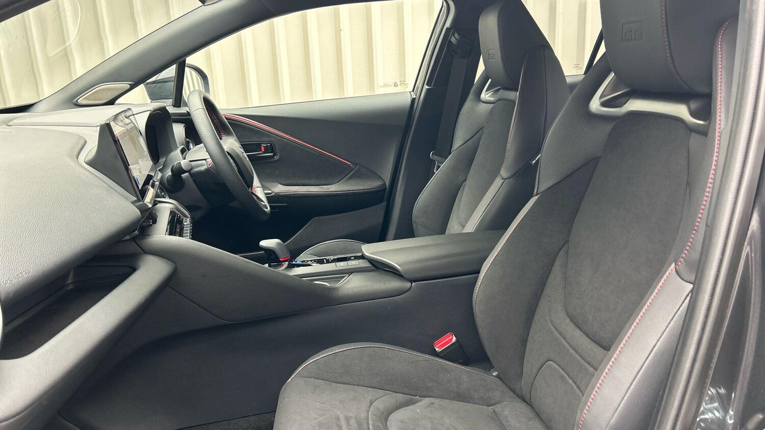 Used Toyota C-HR 2025 for sale - 78100069: Photo 16