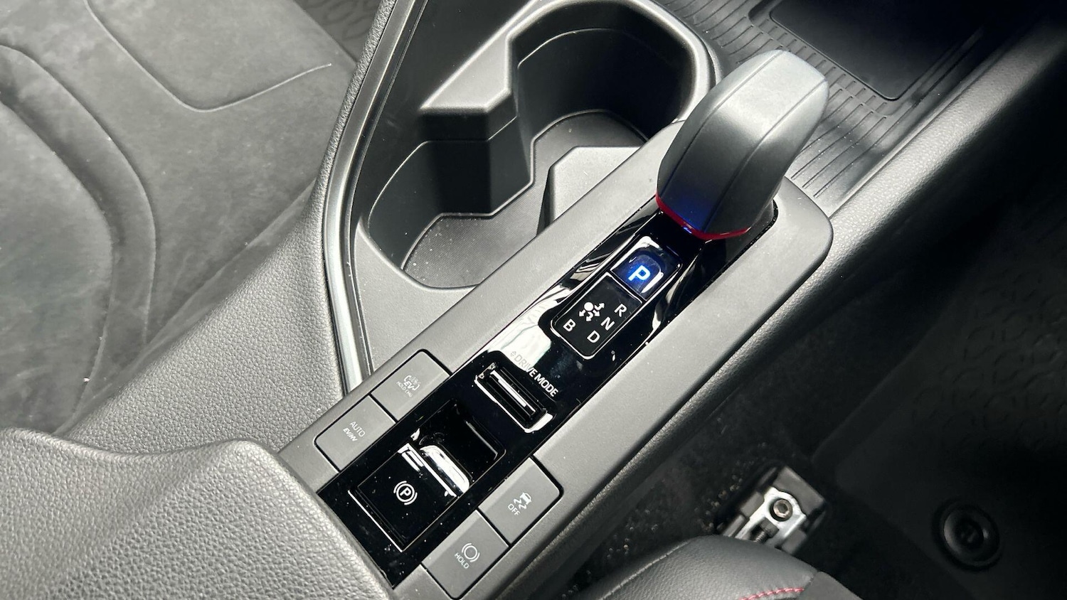 Used Toyota C-HR 2025 for sale - 78100069: Photo 33