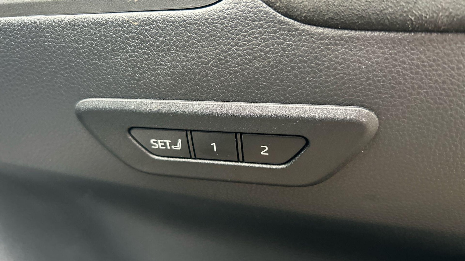 Used Toyota C-HR 2025 for sale - 78100069: Photo 41