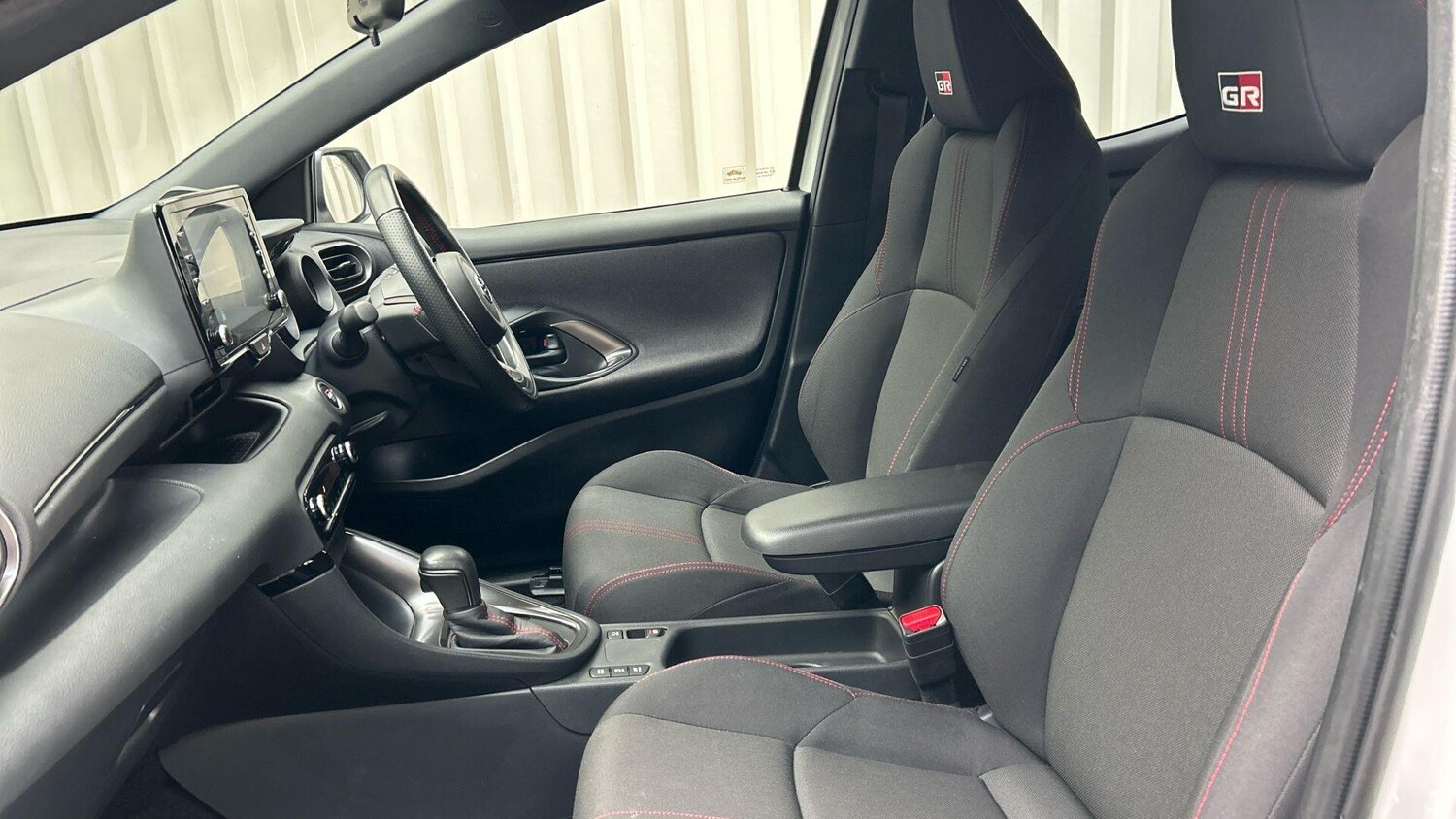 Used Toyota Yaris 2023 for sale - 77598641: Photo 14