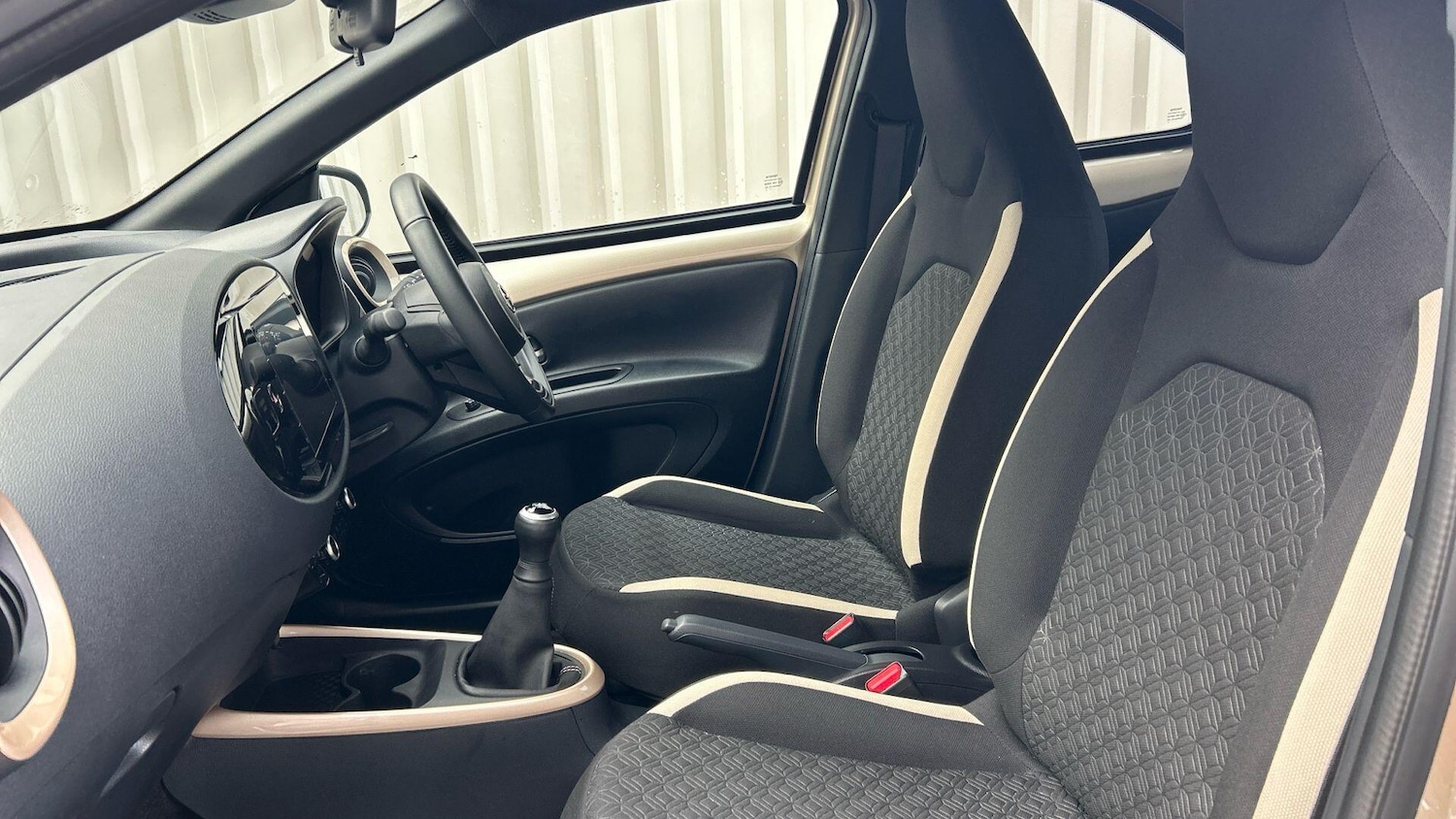 Used Toyota Aygo X 2024 for sale - 77646695: Photo 14