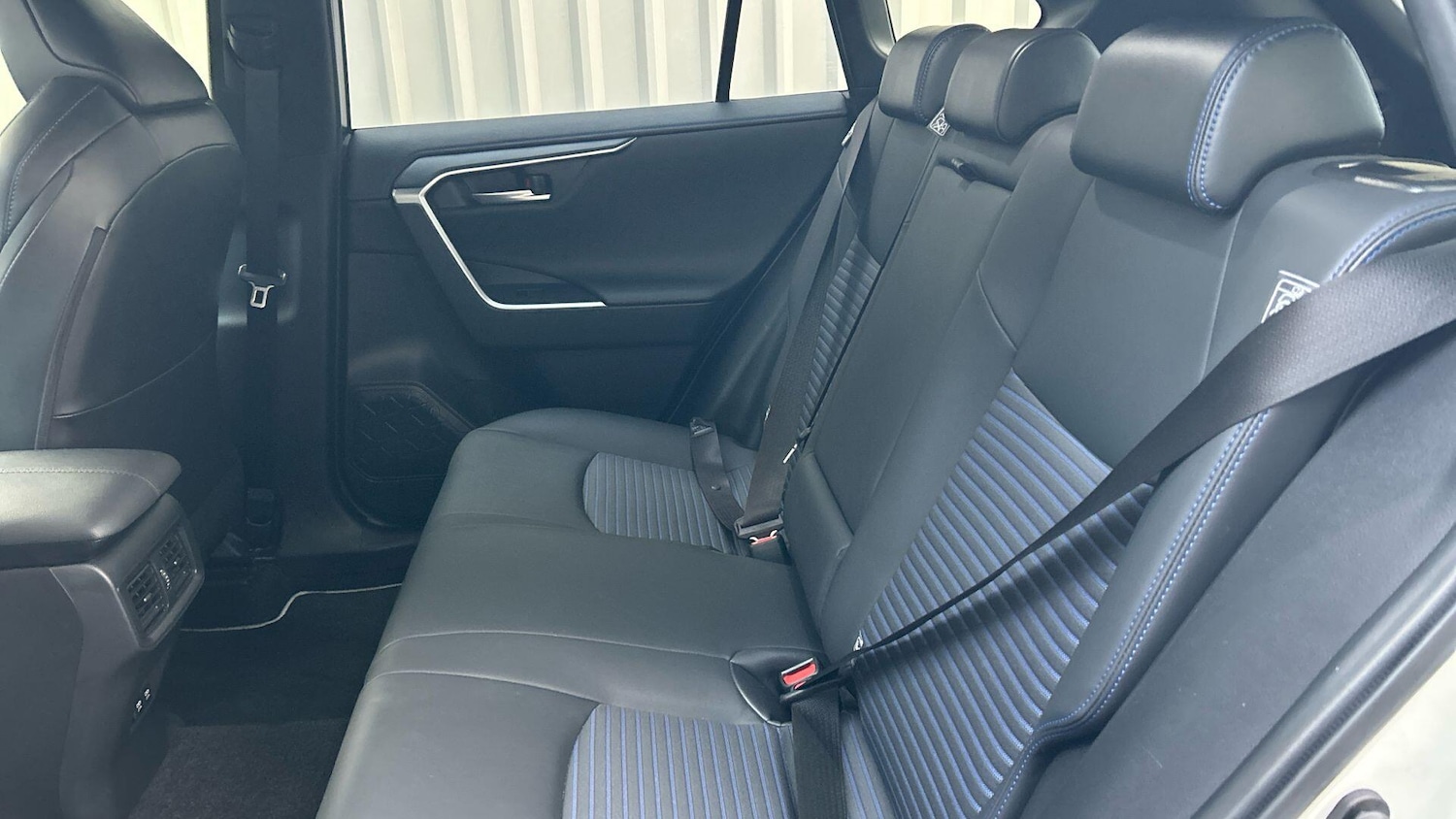 Used Toyota RAV4 2021 for sale - 76689241: Photo 17