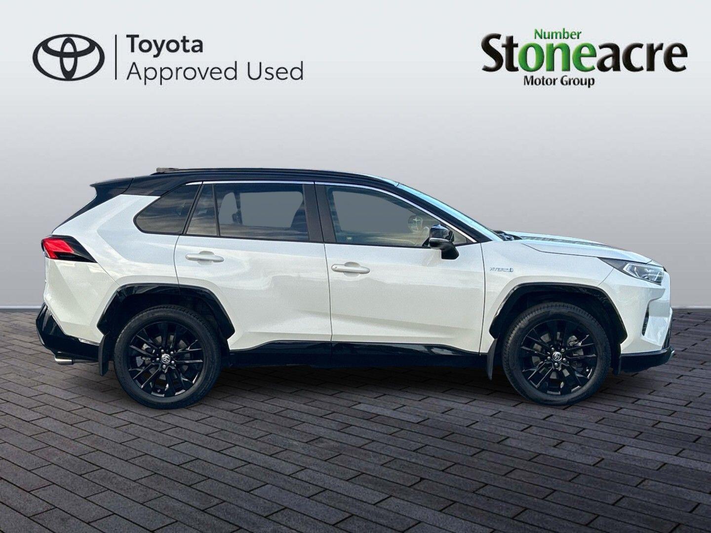 Used Toyota RAV4 2021 for sale - 76689241: Photo 2