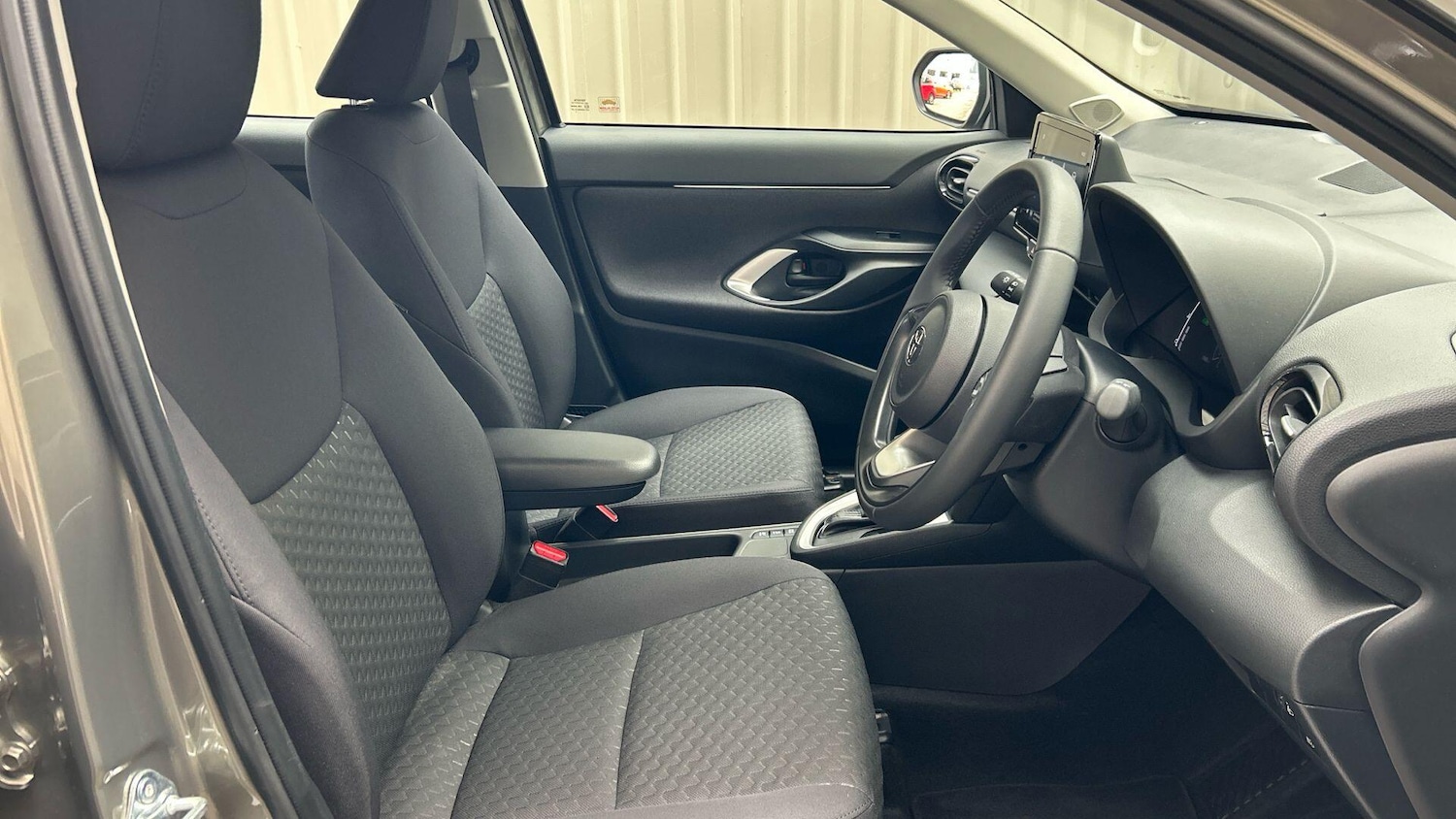 Used Toyota Yaris Cross 2025 for sale - 76123054: Photo 17