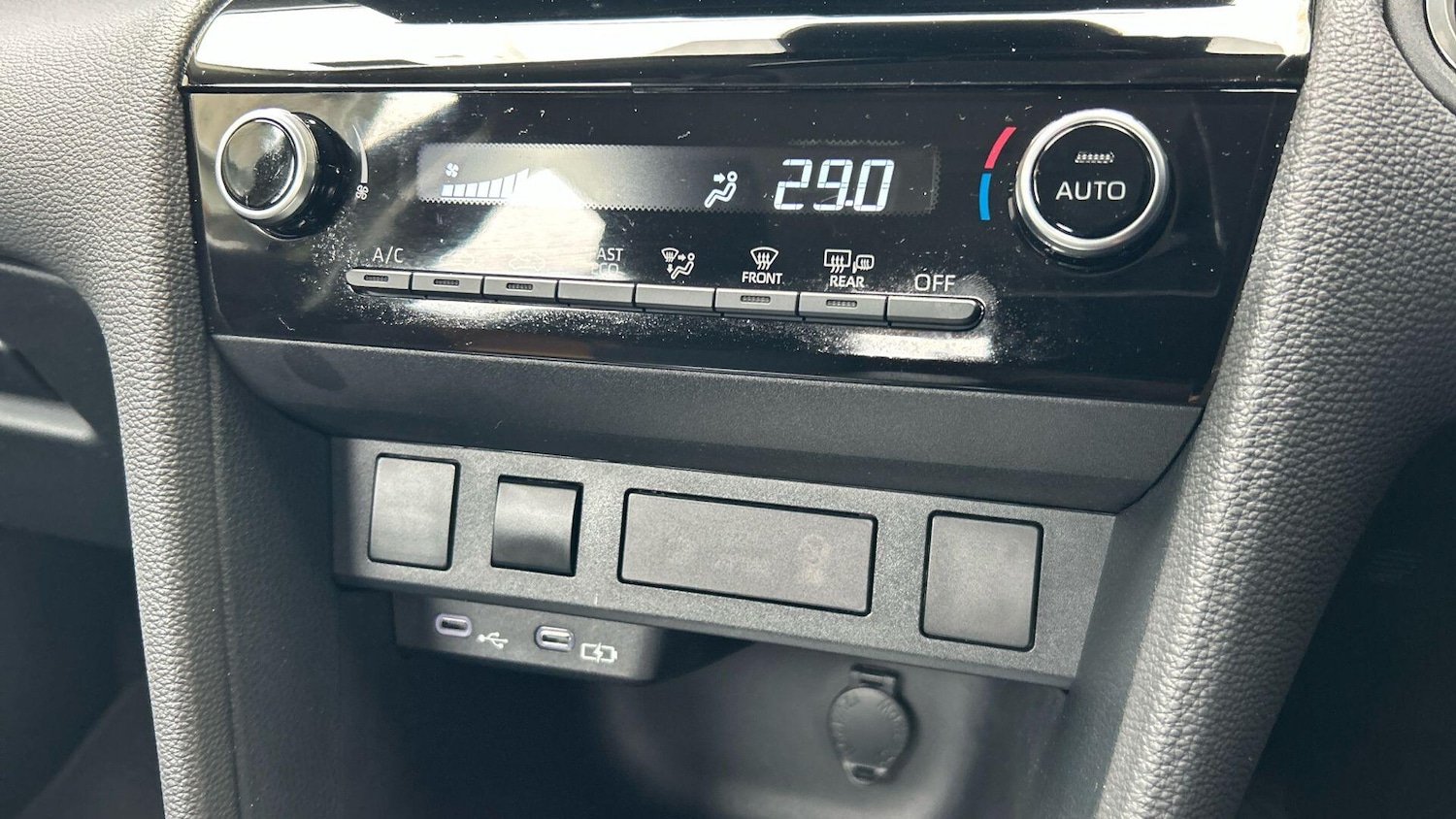 Used Toyota Yaris Cross 2025 for sale - 76123054: Photo 28