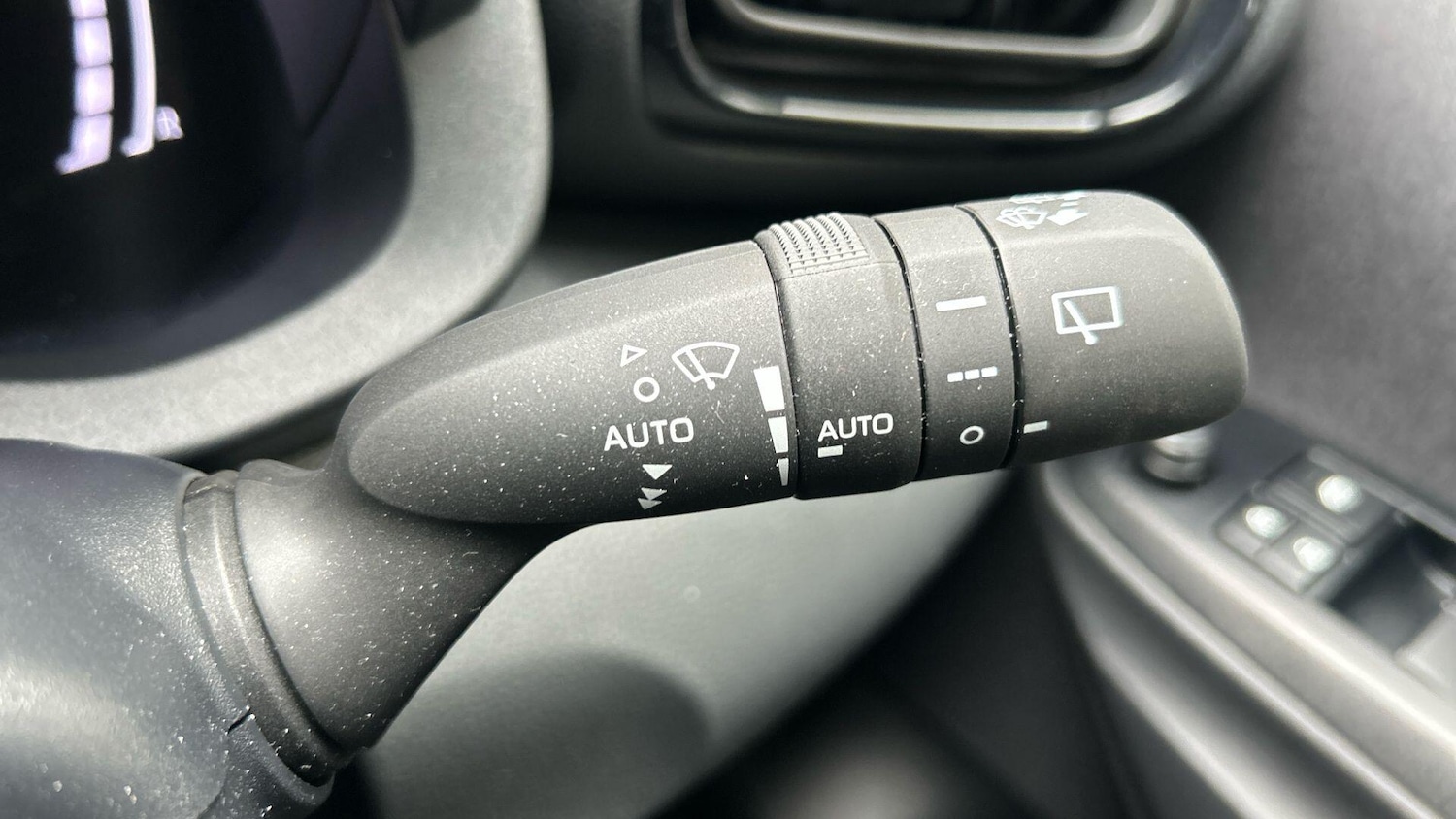 Used Toyota Yaris Cross 2025 for sale - 76123054: Photo 38