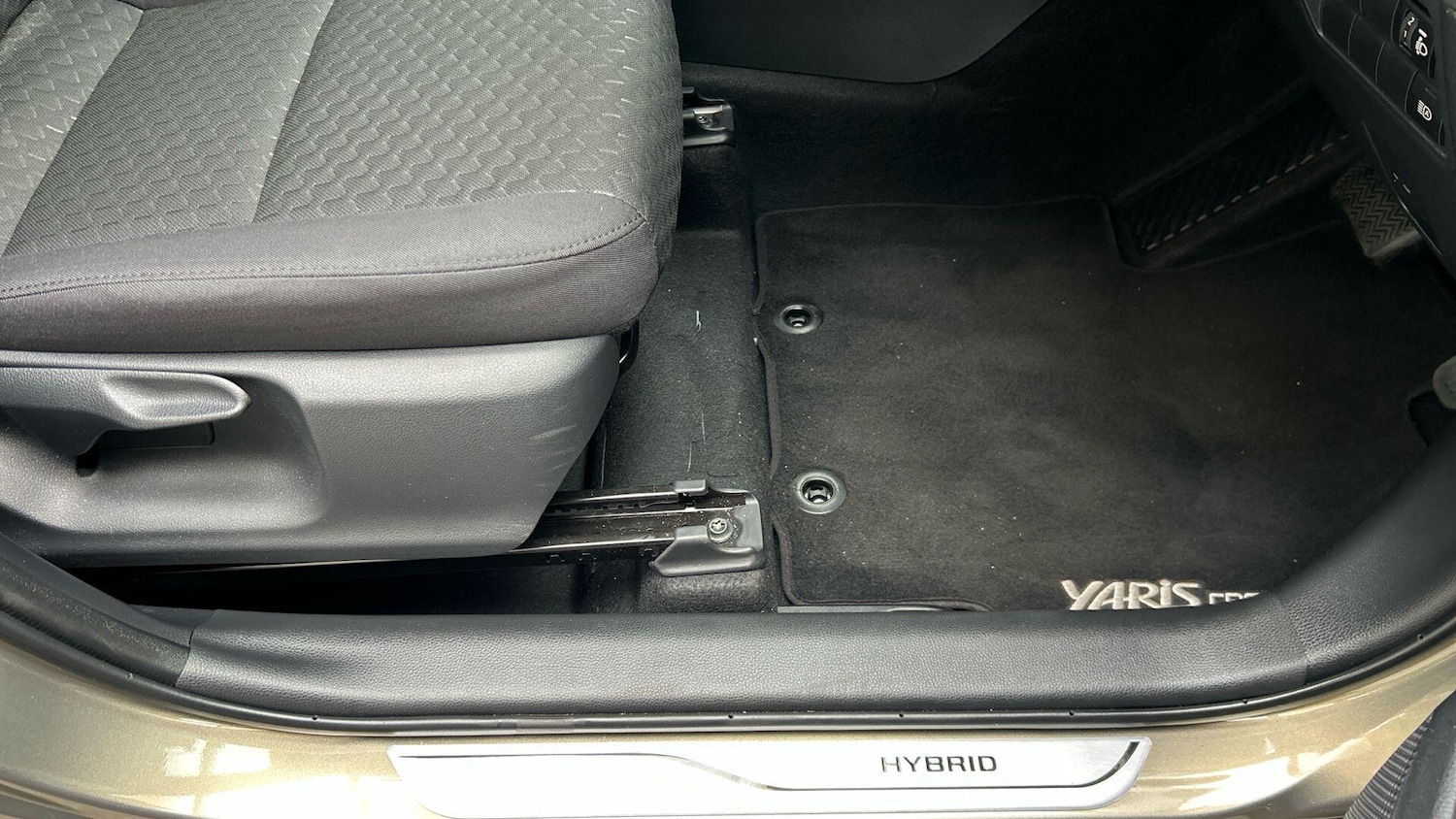 Used Toyota Yaris Cross 2025 for sale - 76123054: Photo 41
