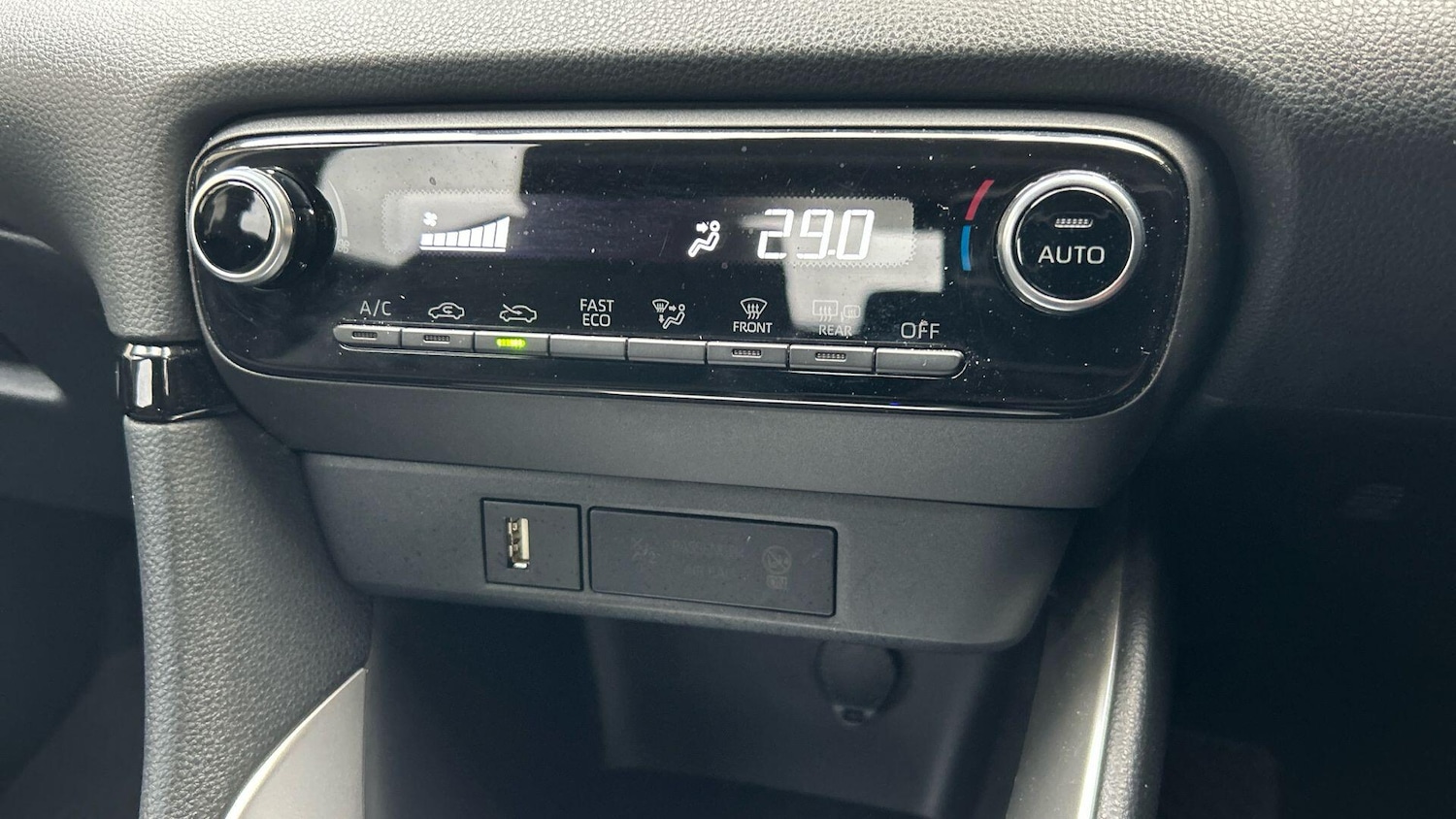 Used Toyota Yaris 2022 for sale - 76538911: Photo 29