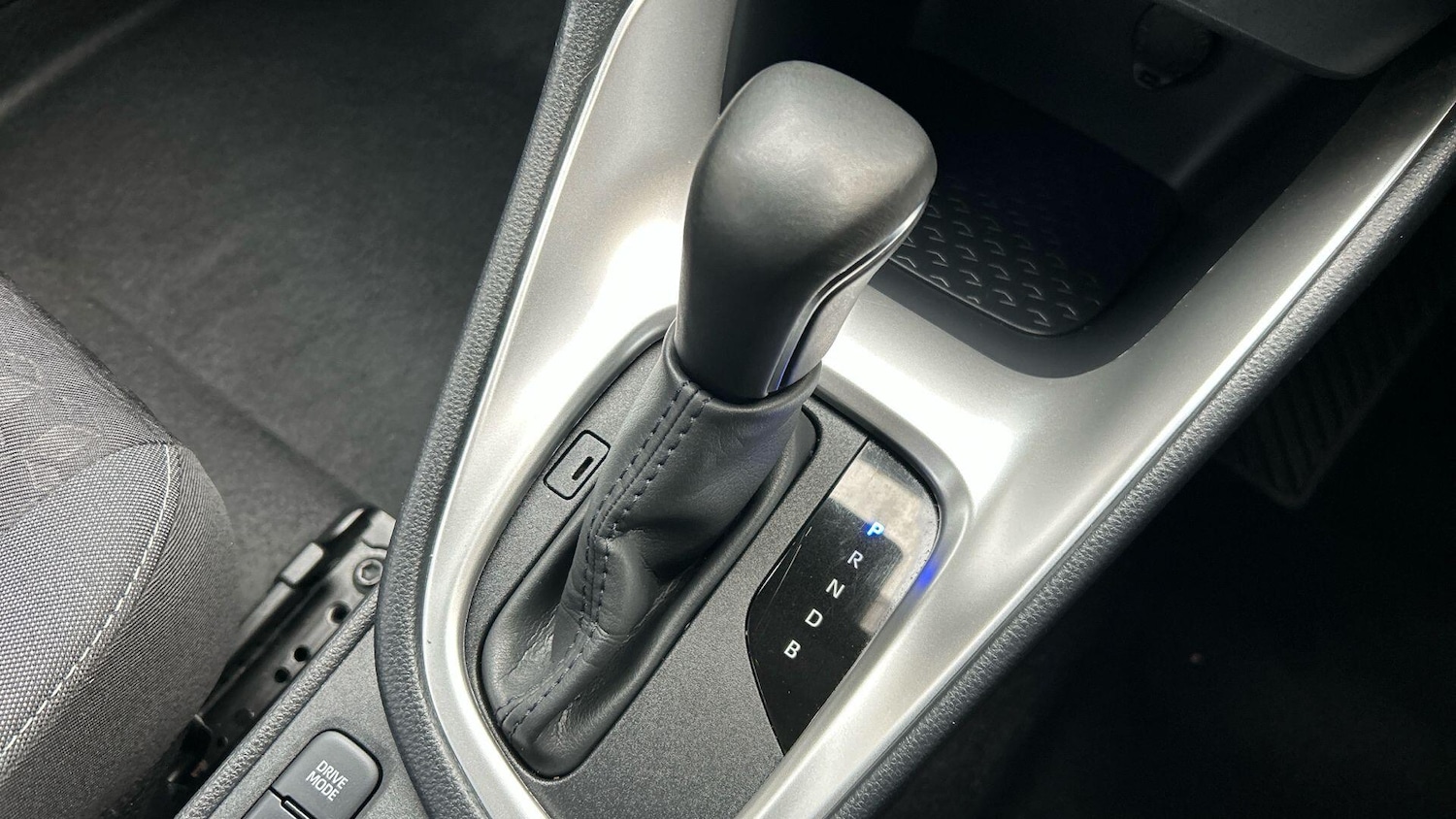 Used Toyota Yaris 2022 for sale - 76538911: Photo 31