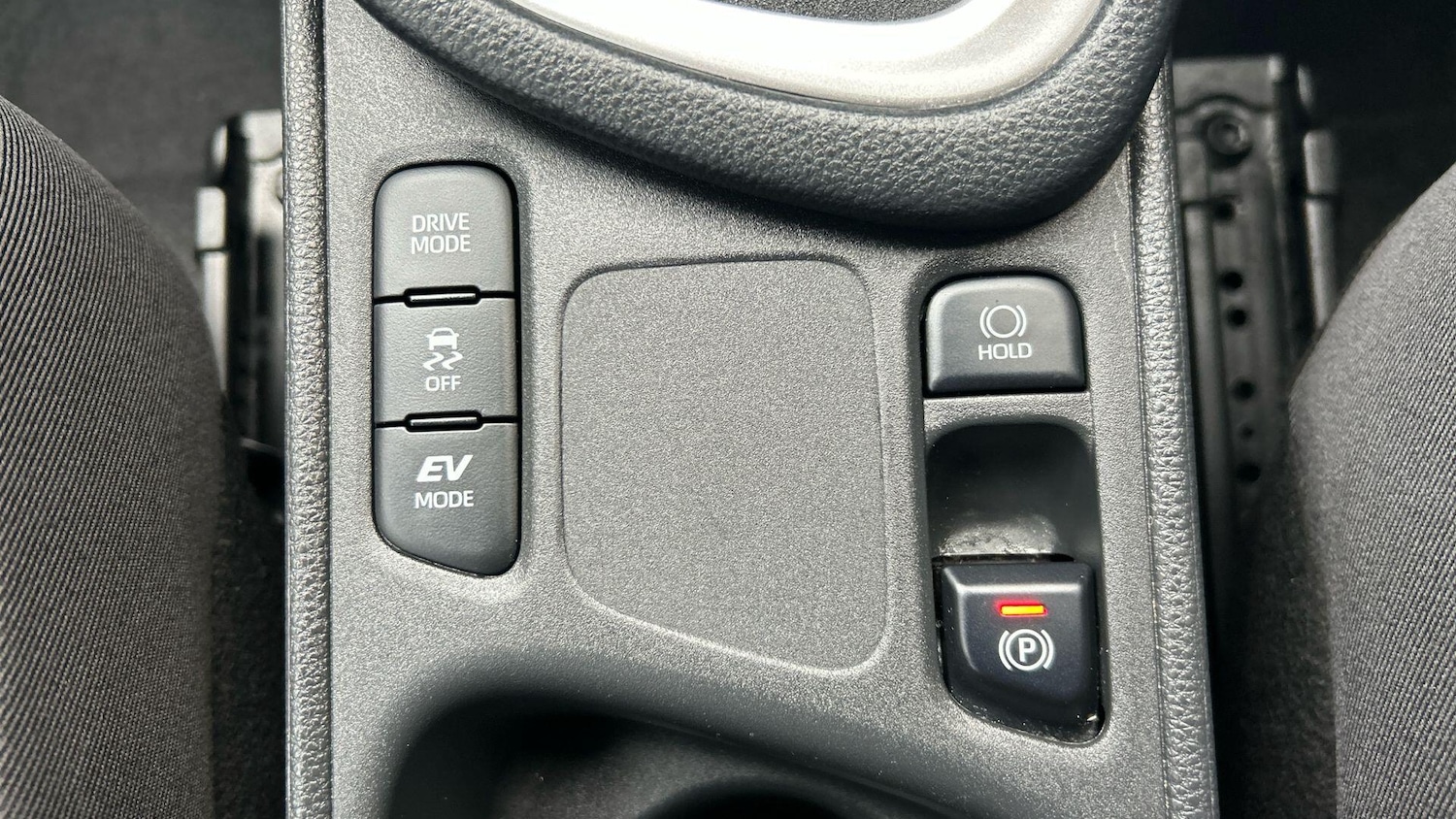 Used Toyota Yaris 2022 for sale - 76538911: Photo 32