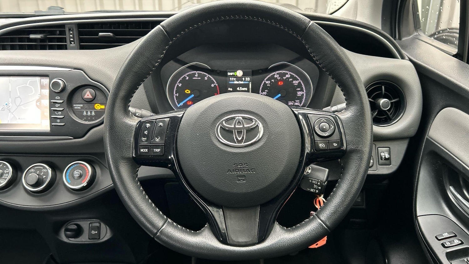 Used Toyota Yaris 2018 for sale - 76549886: Photo 12