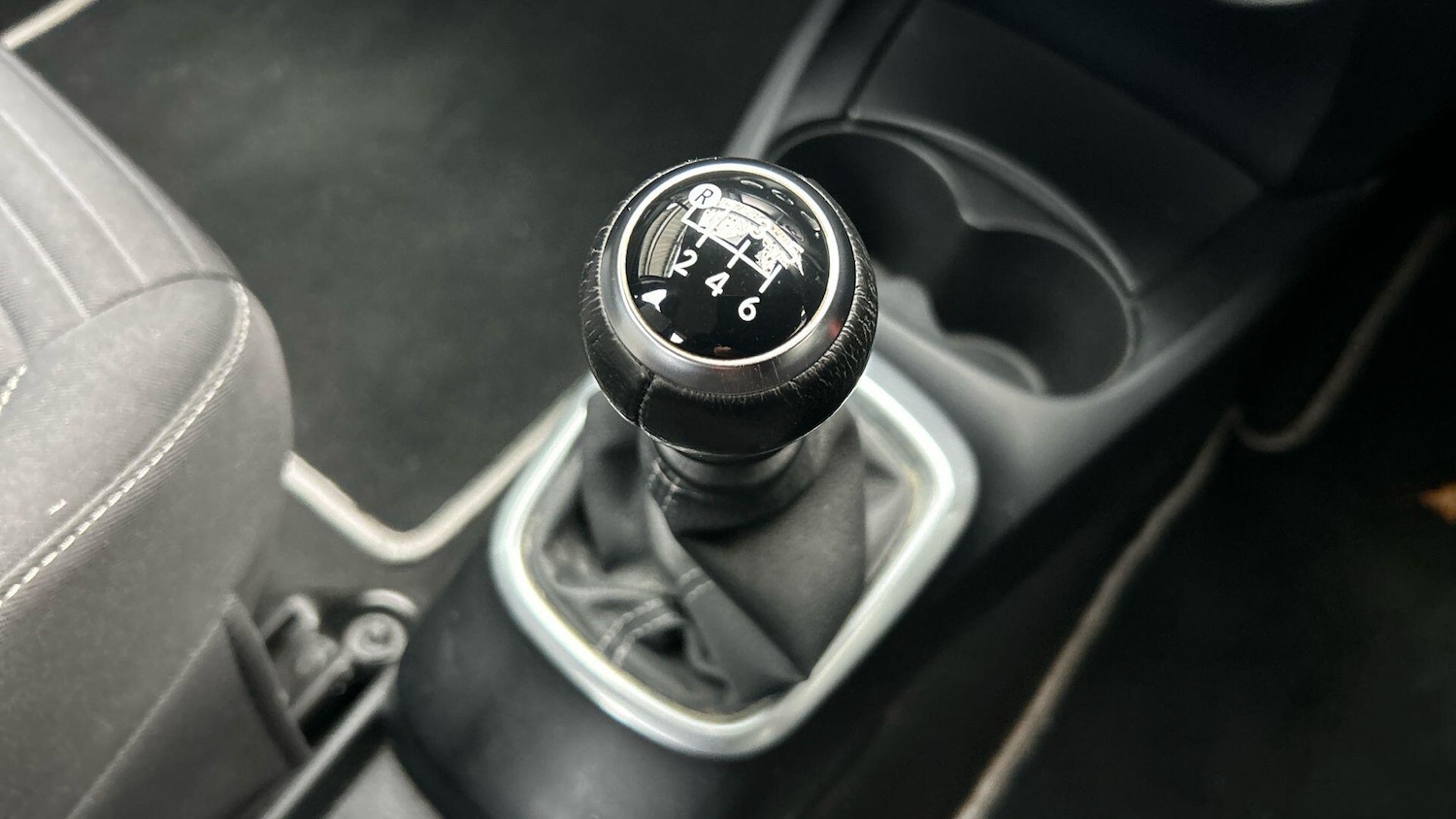 Used Toyota Yaris 2018 for sale - 76549886: Photo 34